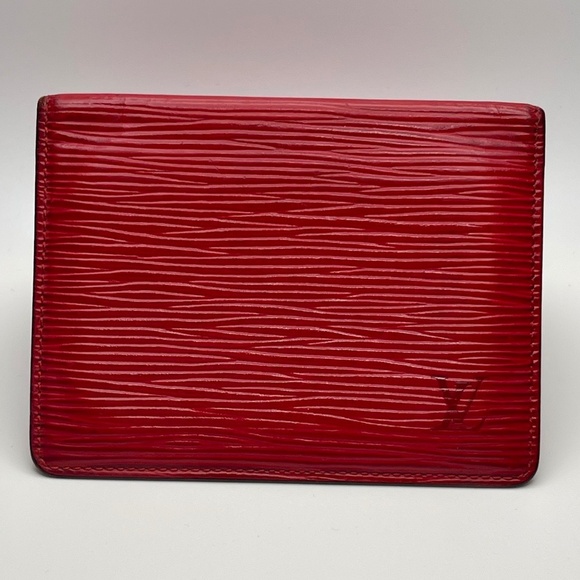 LOUIS VUITTON  Epi Leather ID/Card Case in Rubis (Red) - Preowned - Picture 1 of 8